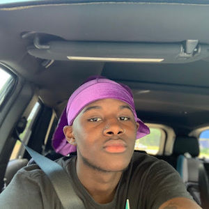 Meet your Posher, Adadrien